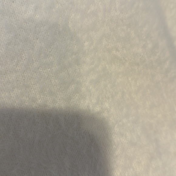 Fuzzy sweater - Picture 2 of 2